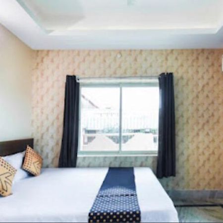 Hotel Royal Galaxy Puri Ngoại thất bức ảnh