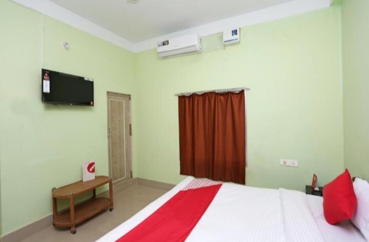 Hotel Royal Galaxy Puri Ngoại thất bức ảnh