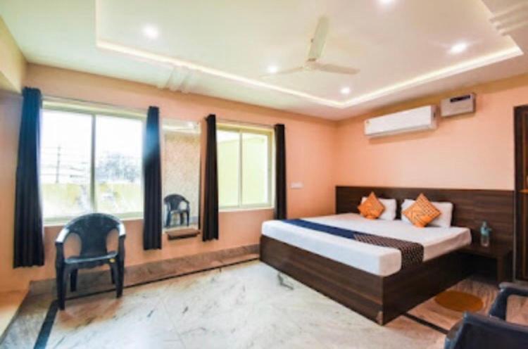 Hotel Royal Galaxy Puri Ngoại thất bức ảnh
