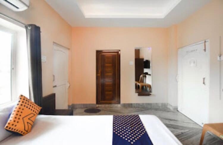 Hotel Royal Galaxy Puri Ngoại thất bức ảnh
